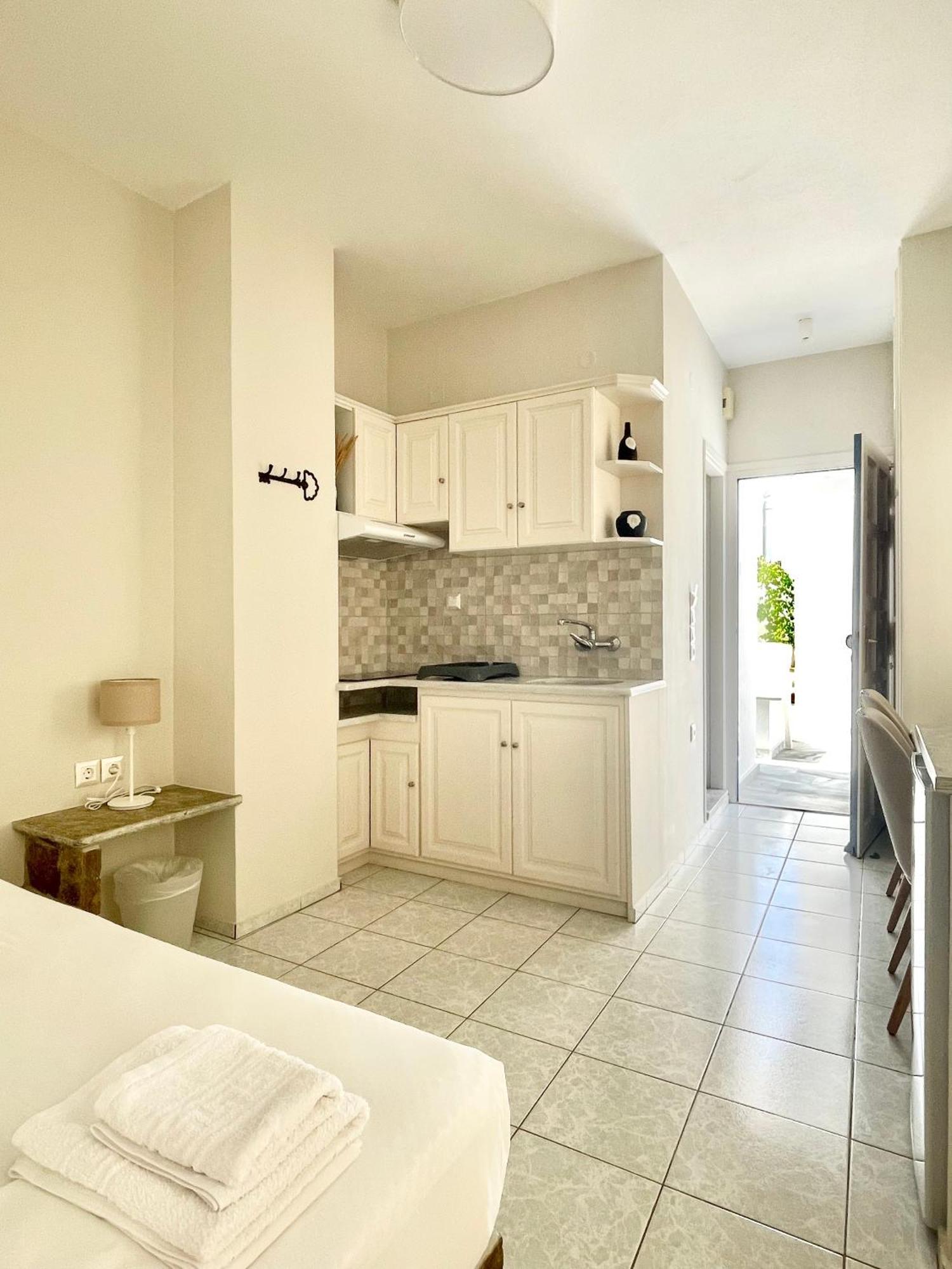 Manto Apartments Тинос Екстериор снимка