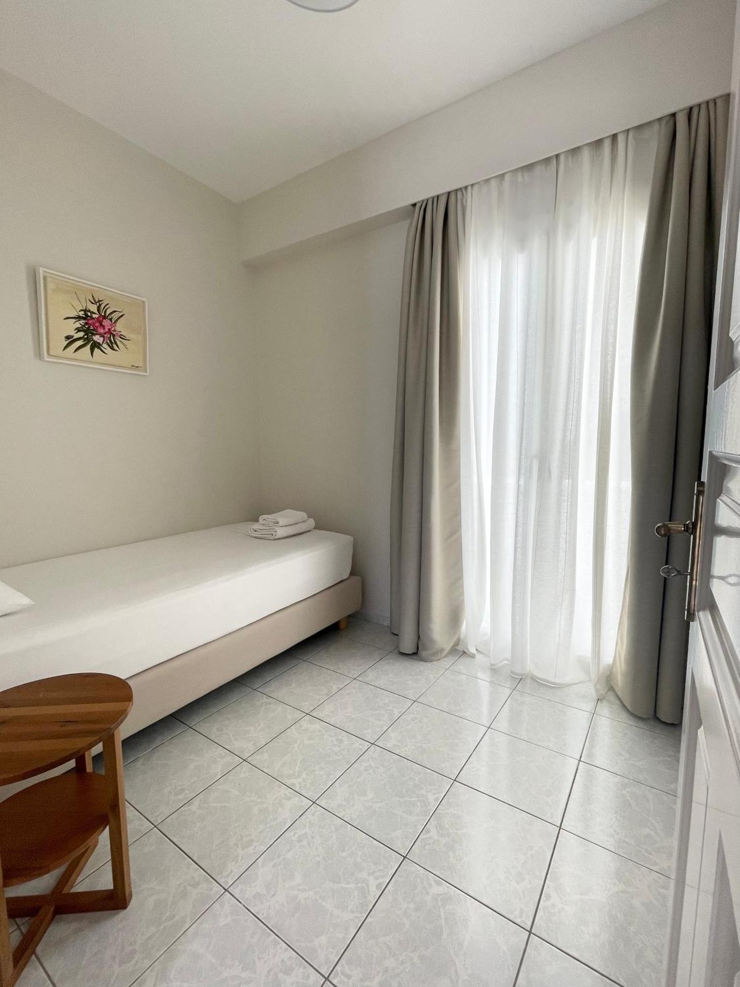 Manto Apartments Тинос Екстериор снимка
