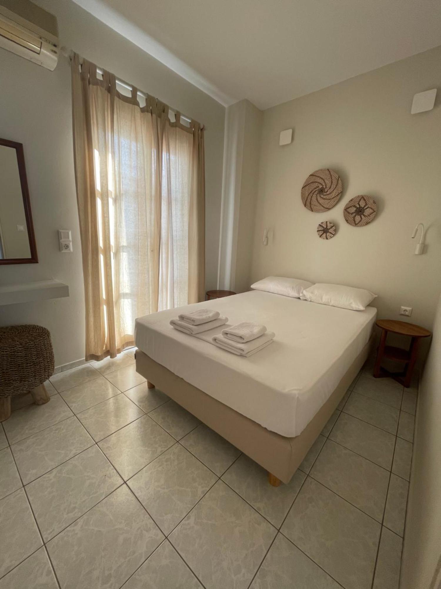 Manto Apartments Тинос Екстериор снимка